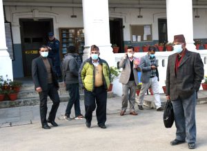 प्रचण्ड-माधव पक्षको २९० केन्द्रीय सदस्यको हस्ताक्षर निर्वाचन आयोगमा दर्ता प्रचण्ड-माधव पक्षको २९० केन्द्रीय सदस्यको हस्ताक्षर निर्वाचन आयोगमा दर्ता
