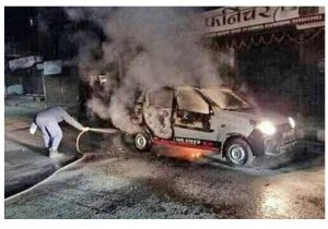 सामाखुशीमा गुडिरहेको ट्याक्सीमा अज्ञात समूहले आगजानी गरे