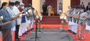 प्रधानमन्त्रीकाे सपथमा ‘ईश्वर’ र ‘प्रतिज्ञा’ आउट