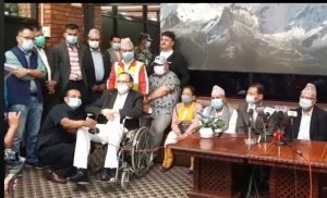 वरिष्ठ नेता खनाल स्वदेश फिर्ता , कुनै कार्यकारी पदमा नरहने खनालकाे भनाई
