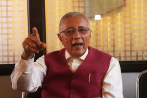 शेखरलाई जिल्लाका नेताको सुझाव : ‘तपाईंले मात्रै जित्न सक्नुहुन्छ’ 