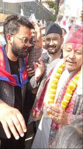 बालेनले स्थापितलाई भोट मागे