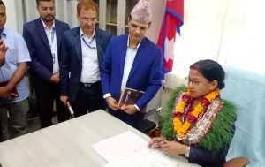 रेणुको पहिलो निर्णयः छोरीको निःशुल्क बीमा
