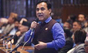 गर्धनमा पिलो आयो भने गर्धन नै काट्ने कि जोखिमरहित उपचार खोज्ने ?: विश्वप्रकाश शर्मा गर्धनमा पिलो आयो भने गर्धन नै काट्ने कि जोखिमरहित उपचार खोज्ने ?: विश्वप्रकाश शर्मा