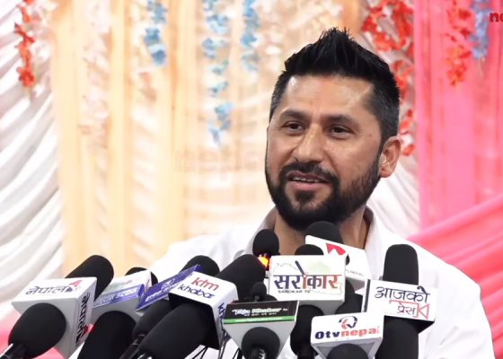 सरकार युद्धस्तरमा काम गरिरहेको छ, आलोचना गर्नु लोकतान्त्रिक अभ्यास हो : रवि लामिछाने