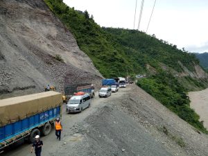 मुग्लिन–नारायणगढ सडकखण्ड एकतर्फी अवरुद्ध मुग्लिन–नारायणगढ सडकखण्ड एकतर्फी अवरुद्ध
