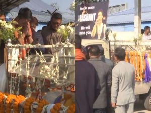 गायक–अभिनेता प्रशान्त तामाङको पार्थिव शरीर सिलिगुडी ल्याइयो गायक–अभिनेता प्रशान्त तामाङको पार्थिव शरीर सिलिगुडी ल्याइयो