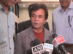 जेलमा रहेका भारतीय अभिनेता राजपाल यादवलाई गुरमीत चौधरी र सोनु सूदको साथ जेलमा रहेका भारतीय अभिनेता राजपाल यादवलाई गुरमीत चौधरी र सोनु सूदको साथ