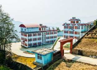 तस्विरमा ललितपुरकाे भट्टेडाँडा