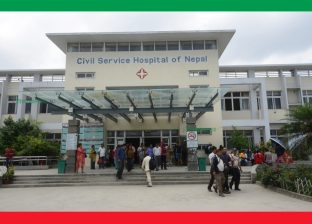 सरकारको सरसफाइ सप्ताहको कुरो निजामती अस्पतालमा फोहोरको थुप्रो
