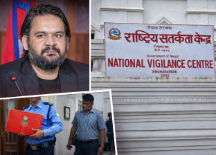 सिंहदरबार भित्र हाजिरी किताब बोकेर कर्मचारी खोज्दै सतर्कता टोली