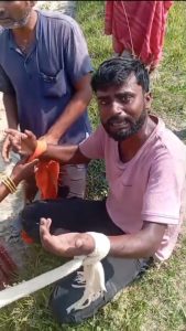 रुखमा बाँधिएको घटनामा वडाध्यक्षसहित ५ जनाविरुद्ध मुद्दा दर्ता रुखमा बाँधिएको घटनामा वडाध्यक्षसहित ५ जनाविरुद्ध मुद्दा दर्ता