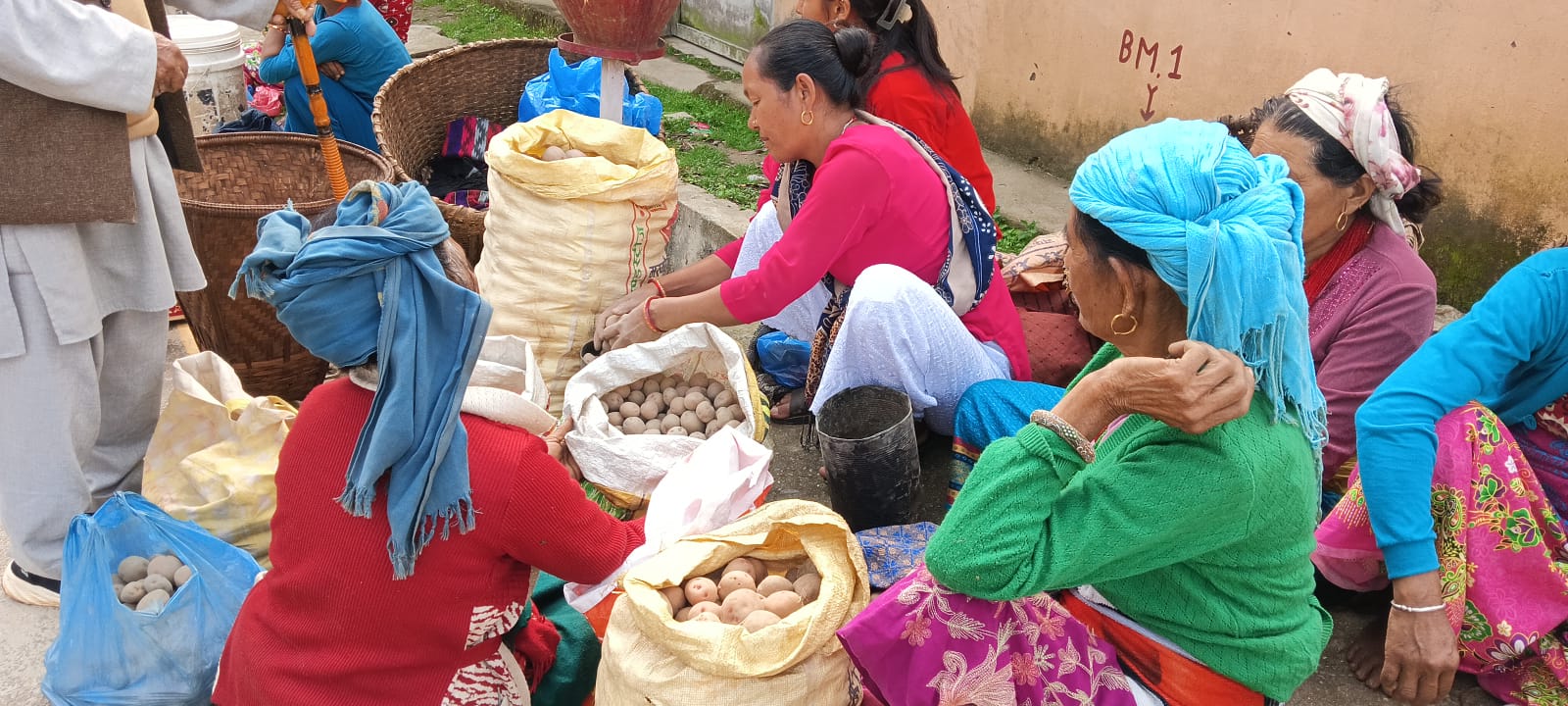 रामछापको धोबी हाटबजारमा चहलपहल घट्यो, स्थानीय उत्पादनको रौनक हरायो