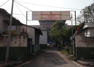 एनआरएनले मुद्दा हाल्ने चेतावनी दिएपछि ३६ जना चिकित्सकको लाइसेन्स खारेजी गर्ने निर्णय फिर्ता