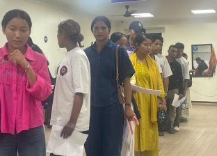राति आठ बजेसम्म पनि राहदानी विभागमा सेवा, सेवाग्राहीको भीड