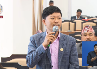 प्रधानमन्त्रीमाथि सांसद राईको आक्रोश ‘ढुंगा बोल्छ, मान्छे बोल्दैन’ प्रधानमन्त्रीमाथि सांसद राईको आक्रोश ‘ढुंगा बोल्छ, मान्छे बोल्दैन’