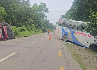 मापसे गरेका चालकले हाँकेको ट्रकले दुईवटा बसलाई ठक्कर दिँदा आठजना घाइते मापसे गरेका चालकले हाँकेको ट्रकले दुईवटा बसलाई ठक्कर दिँदा आठजना घाइते