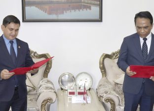 नेपाल राष्ट्र बैंकका नवनियुक्त डेपुटी गभर्नर रावलद्वारा शपथ ग्रहण