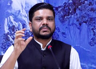 हजारौं युवाले पर्खिएको ई–८ (सिजनल) रोजगारी किन तत्काल नखुल्ने भयो? मन्त्री यादवले खोले कारण