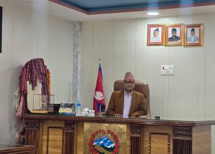 मुख्यमन्त्रीको सपथ पछि मात्रै सुदूरपश्चिममा नेकपाले मन्त्री टुंगो लगाउने मुख्यमन्त्रीको सपथ पछि मात्रै सुदूरपश्चिममा नेकपाले मन्त्री टुंगो लगाउने