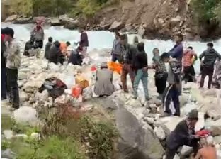 राज्यको खोजी कुर्दाकुर्दै : जुम्लाको माथिल्लो लोर्पा गाउँका १० जनाको सामूहिक दाहसंस्कार