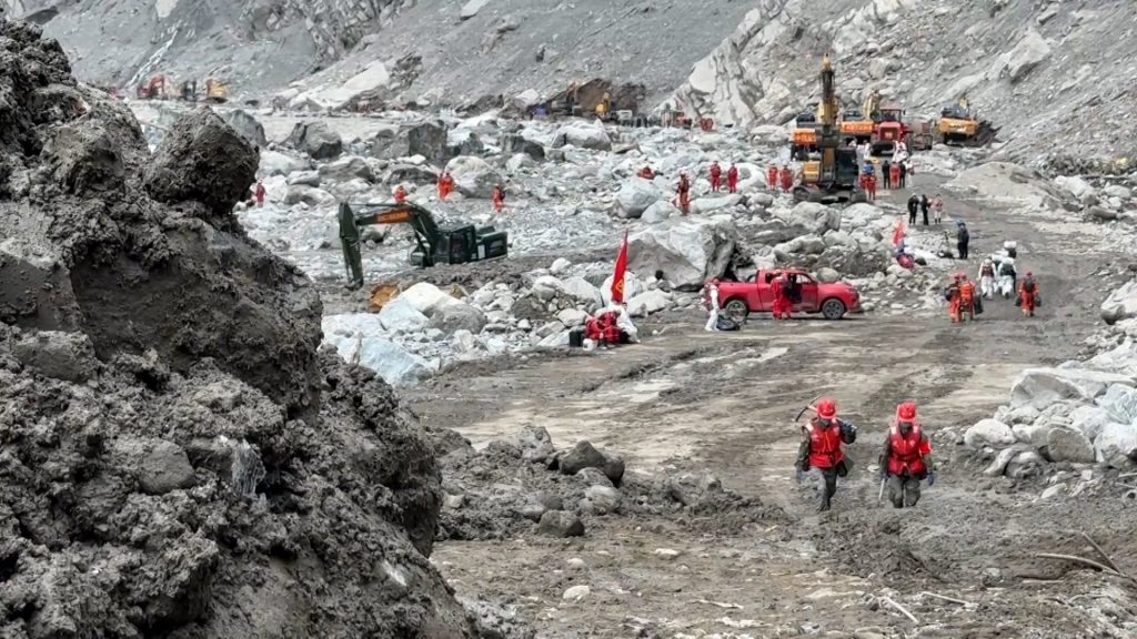बाढी प्रभावित चीनतर्फ उद्धार कार्य धमाधम, एआई मोनिटर र राडारलगायतका उपकरणको प्रयोग