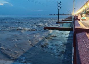सप्तकोशीमा पानीको बहाव बढ्यो, कोशी ब्यारेजका २७ ढोका खुल्ला सप्तकोशीमा पानीको बहाव बढ्यो, कोशी ब्यारेजका २७ ढोका खुल्ला