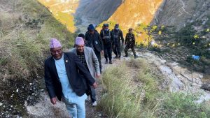 पहिरोले खप्त्याडको प्रवेशद्वार बन्द, मुख्यमन्त्रीद्वारा अनुगमन पहिरोले खप्त्याडको प्रवेशद्वार बन्द, मुख्यमन्त्रीद्वारा अनुगमन
