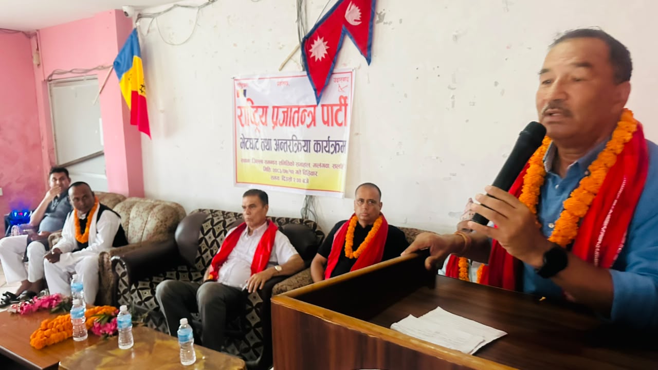 जादेखि सबै राजनीतिक शक्ति अटाउने व्यवस्था आवश्यक : कमल थापा