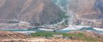 कर्णाली नदीमा सवारीसाधनलाई वारपार गर्न फेरीको साहारा (तस्बिरहरु) कर्णाली नदीमा सवारीसाधनलाई वारपार गर्न फेरीको साहारा (तस्बिरहरु)