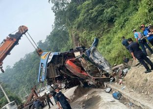 यात्रुवाहक बस दुर्घटना हुँदा ६ जनाको मृत्यु, १० जना घाइते यात्रुवाहक बस दुर्घटना हुँदा ६ जनाको मृत्यु, १० जना घाइते